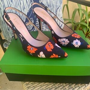 Barely worn Kate Spade floral heel! Cute and comfy for a heel!!
